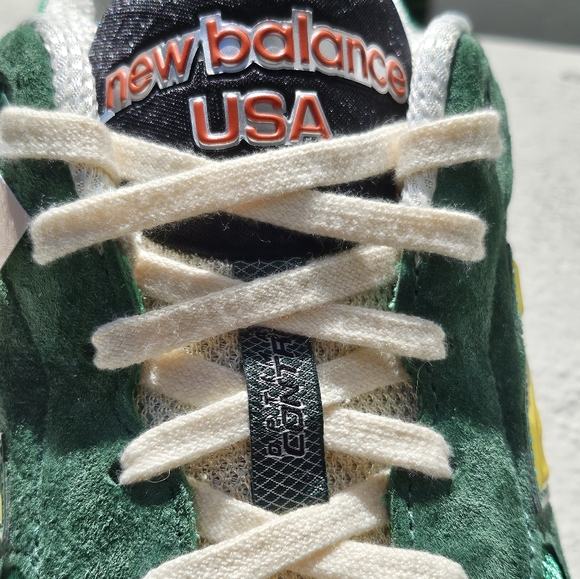 Size 11 - New Balance Teddy Santis x 990v3 Made in USA Green Gold - Picture 5 of 8